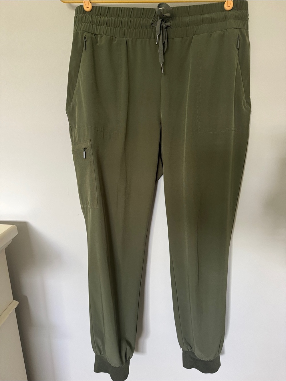 Zenergy by Chico's Olive Green Jogger Pants PullOn with Zip Pockets Size 2 10/12